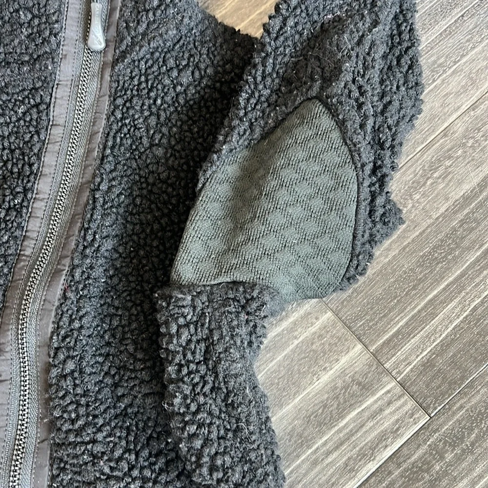 Canada Goose Fleece Hooded Jacket - Picture 3 of 12